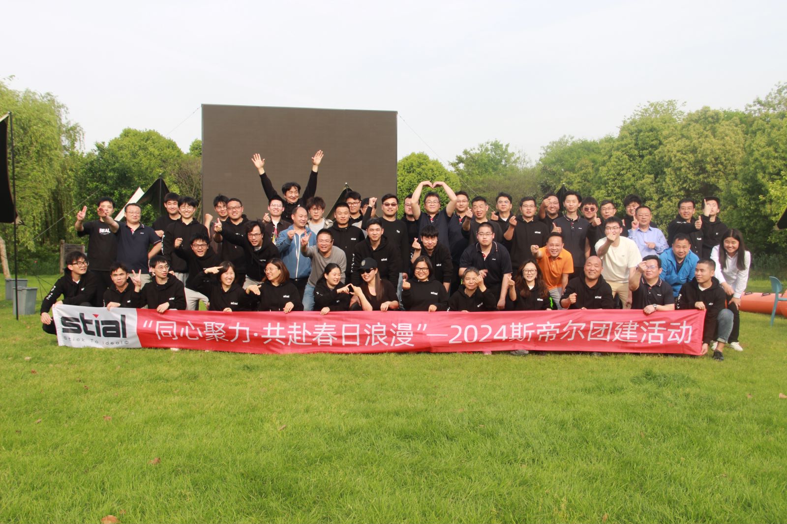 d77d0710en354767e814a8ca7de8a84b